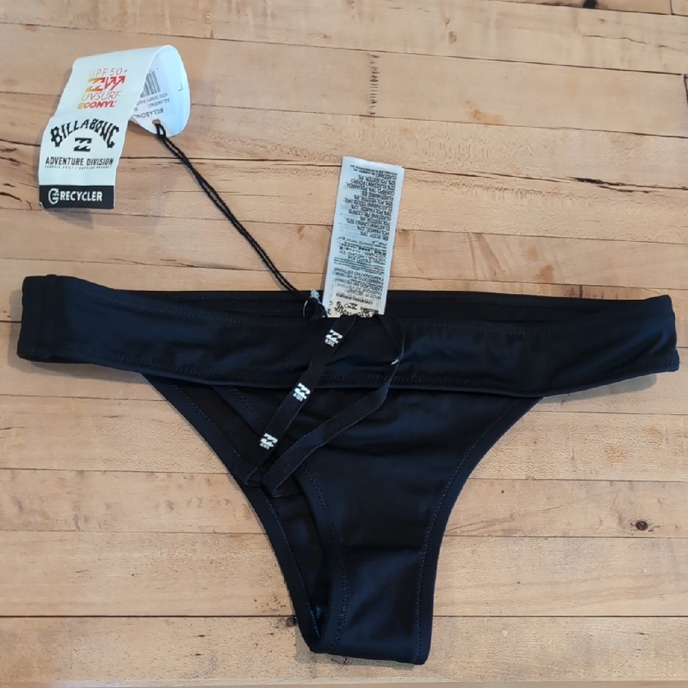 NWT Billabong A/Div Size M Black Bikini Bottom